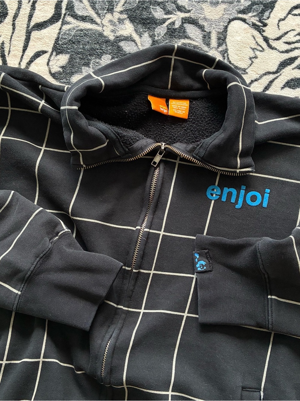 020 - VINTAGE 00s ENJOI SKATEBOARDS PANDA STRIPPED ZIP UP SWEATSHIRT